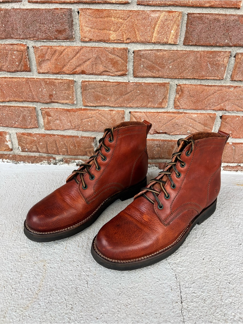 Frye Men's Leather Chukka Boots in Cognac Brown